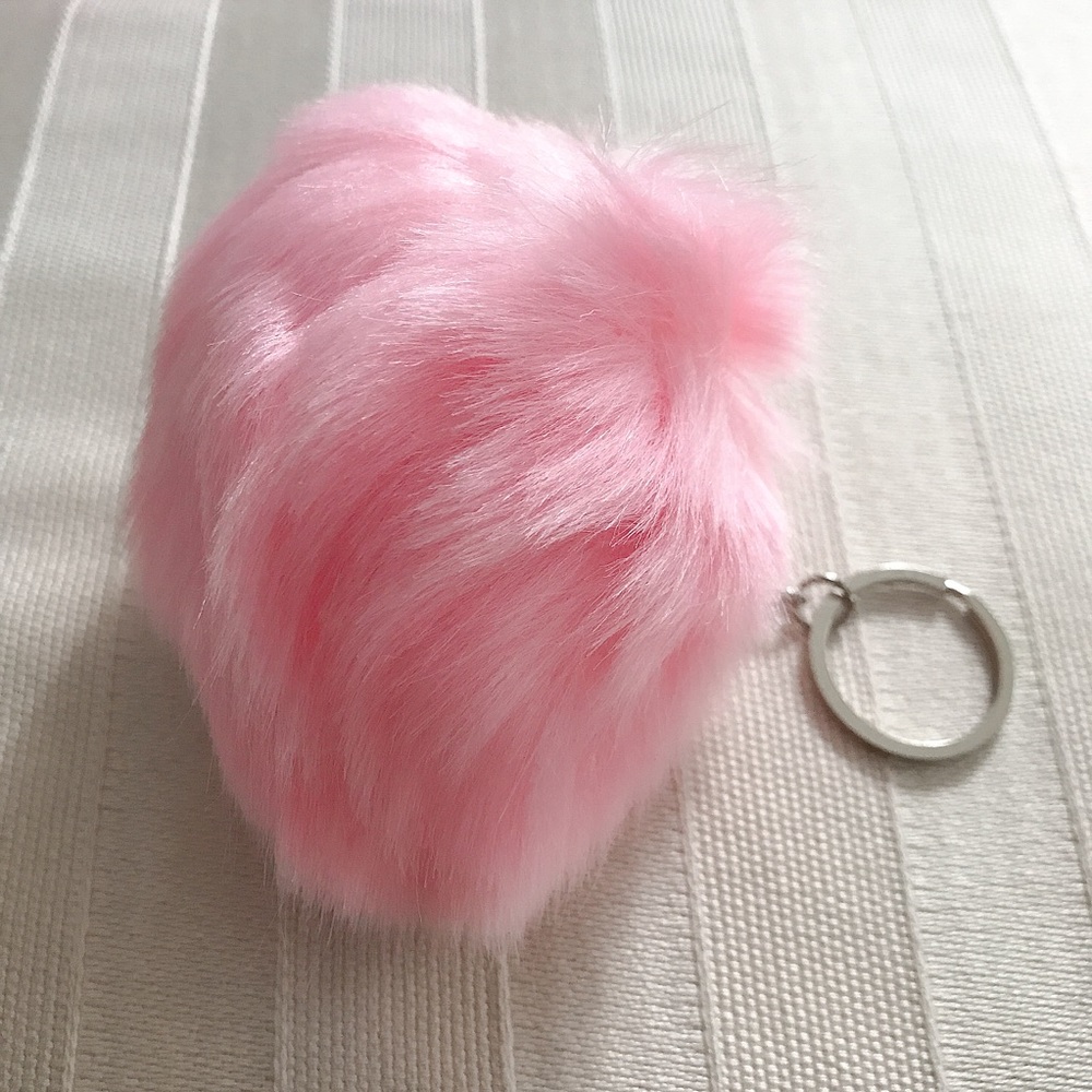 Pink Fur Keychain - Picture 2 of 3